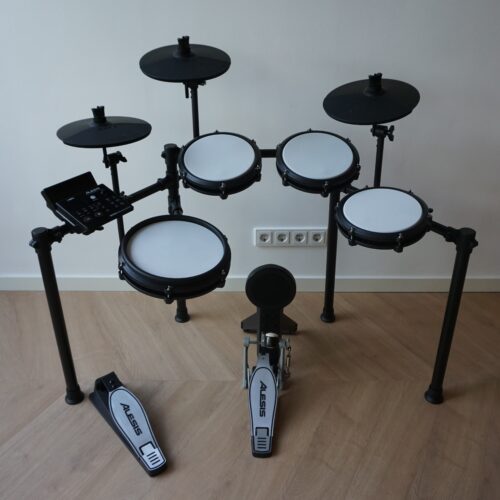 Alesis Nitro max